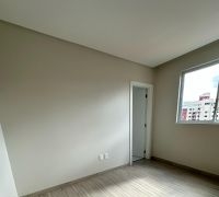 Apto semi-mobiliado